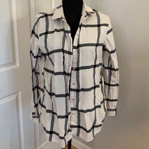 H&M flannel long sleeve button down shirt